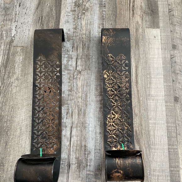 Pillar holder - Picture 2 of 3